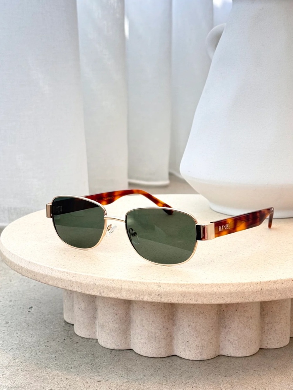 Banbè Addison Sunglasses ✨ - Picture 4 of 11